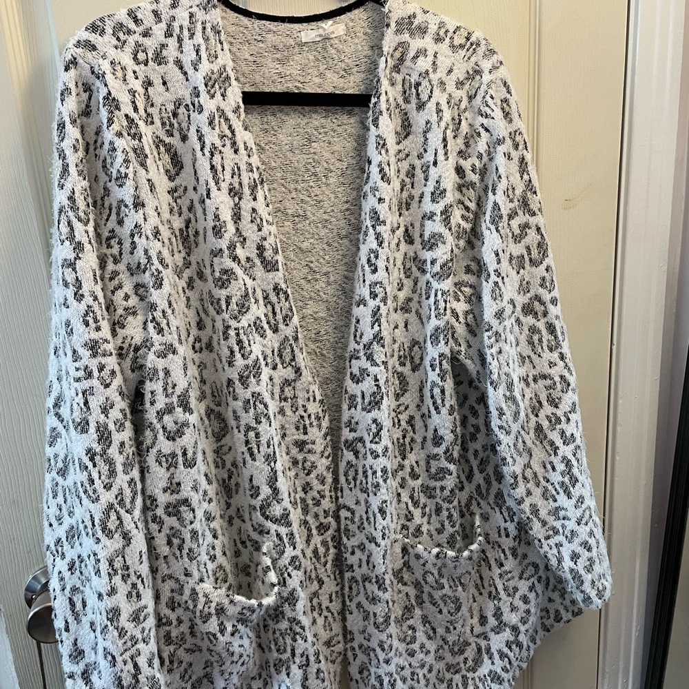 Maurices Gray and White Animal Print Cardigan